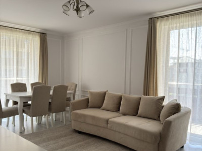 Apartament 3 camere Zona Tractorul,langa Mall Coresi