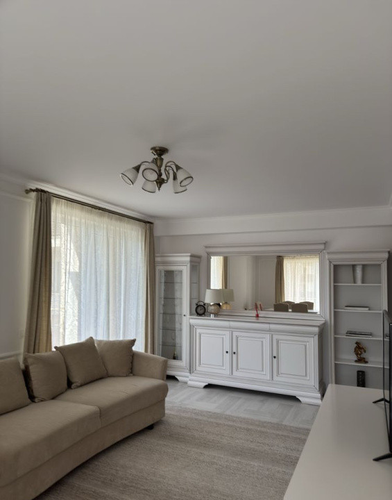 Apartament 3 camere, boxa si parcare Tractorul Brasov