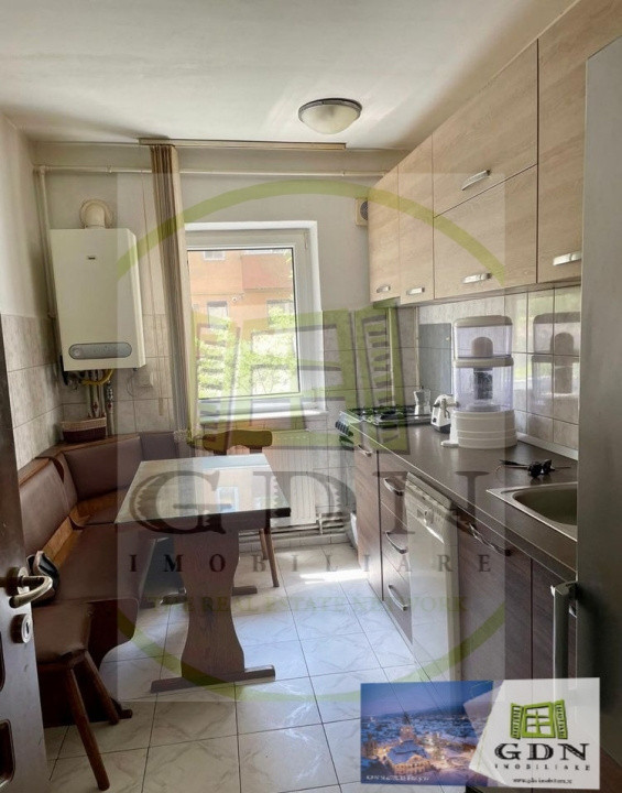 Inchiriere apartament 3 camere Florilor Brașov