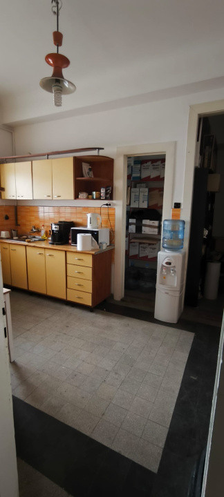 Spatiu birou ultracentral 93 mp