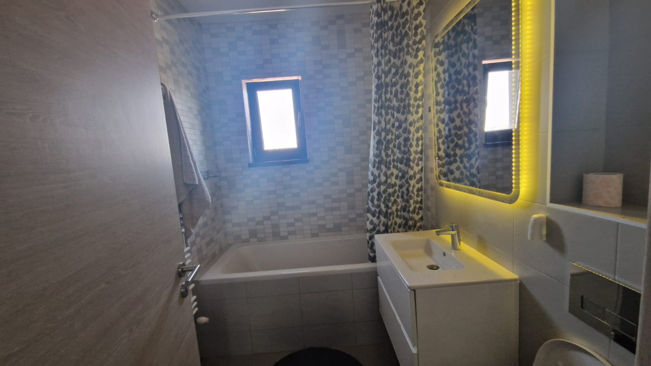 Apartament 3 camere, open space, 82mp, Calea Severinului, zona Bila