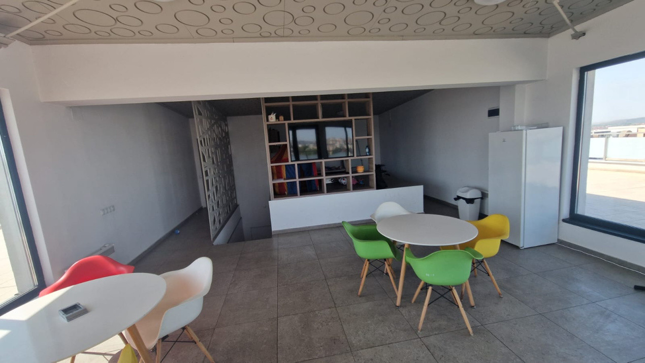 Apartament 3 camere, open space, 82mp, Calea Severinului, zona Bila