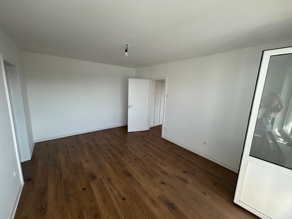Apartament 2 camere ,47 mp + balcon, Zona Terezian