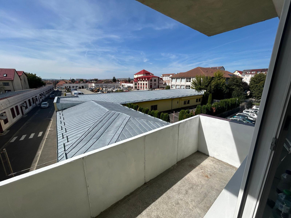 Apartament 2 camere ,47 mp + balcon, Zona Terezian
