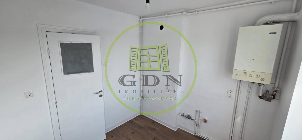 Apartament 2 camere ,47 mp + balcon, Zona Terezian