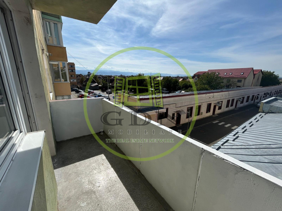 Apartament 2 camere ,47 mp + balcon, Zona Terezian