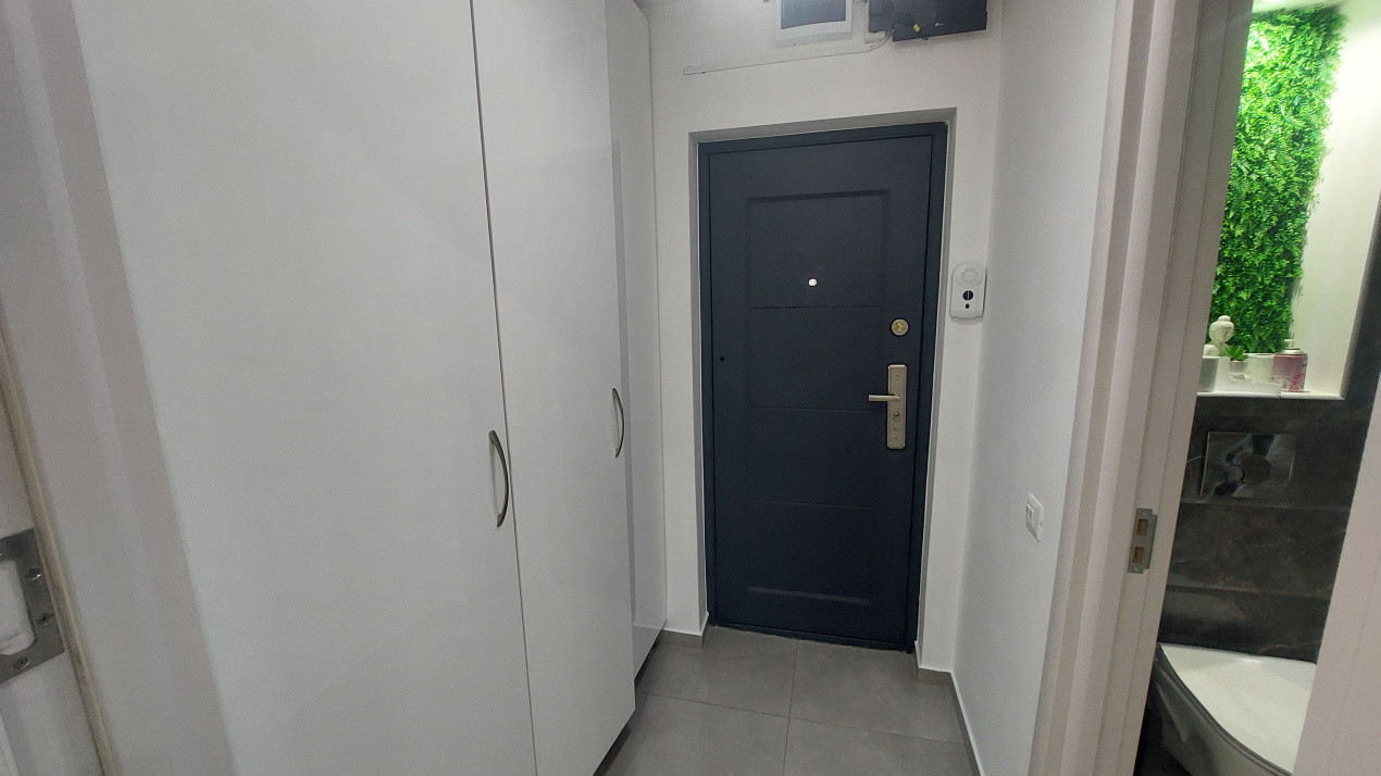 Garsoniera semidecomandata, etajul 5, renovata, Brazda zona Doljului