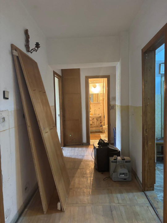 APARTAMENT DE VANZARE, 3 CAM,70 MP, ET 3