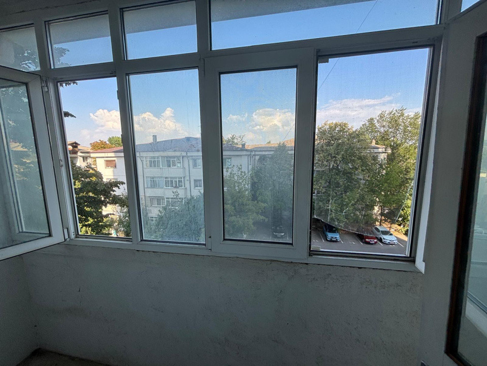 APARTAMENT DE VANZARE, 3 CAM,70 MP, ET 3