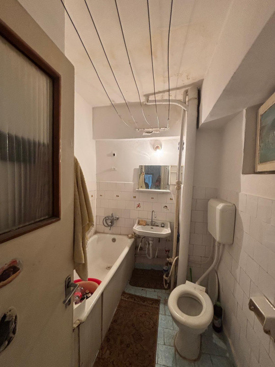 APARTAMENT DE VANZARE, 3 CAM,70 MP, ET 3