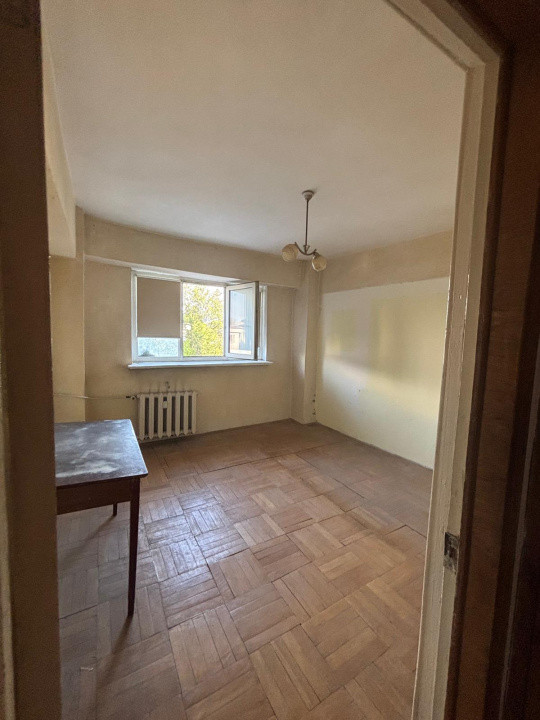 APARTAMENT DE VANZARE, 3 CAM,70 MP, ET 3