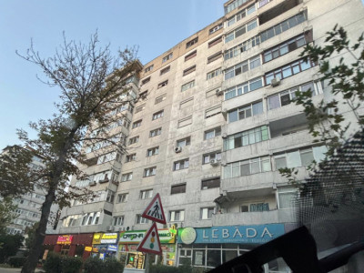 APARTAMENT DE VANZARE, 3 CAM,70 MP, ET 3