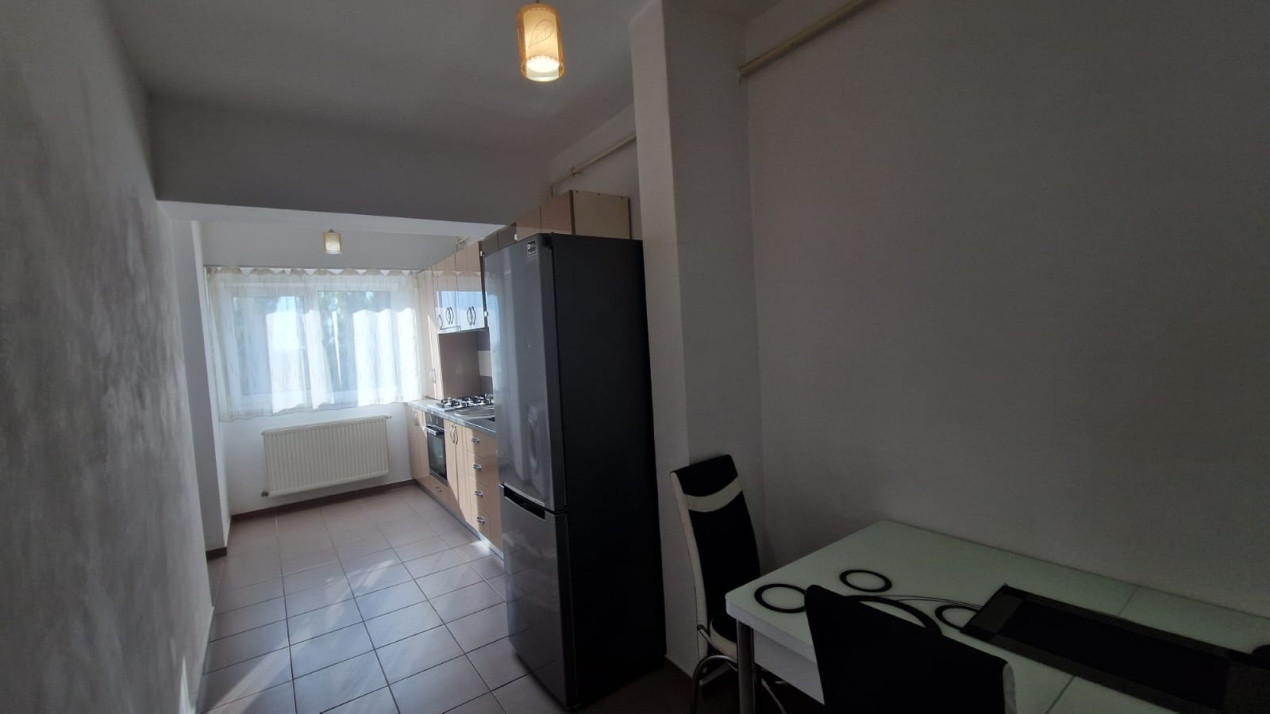 Apartament 2 camere, semidecomandat, 65mp, Craiovita Noua, zona Triaj