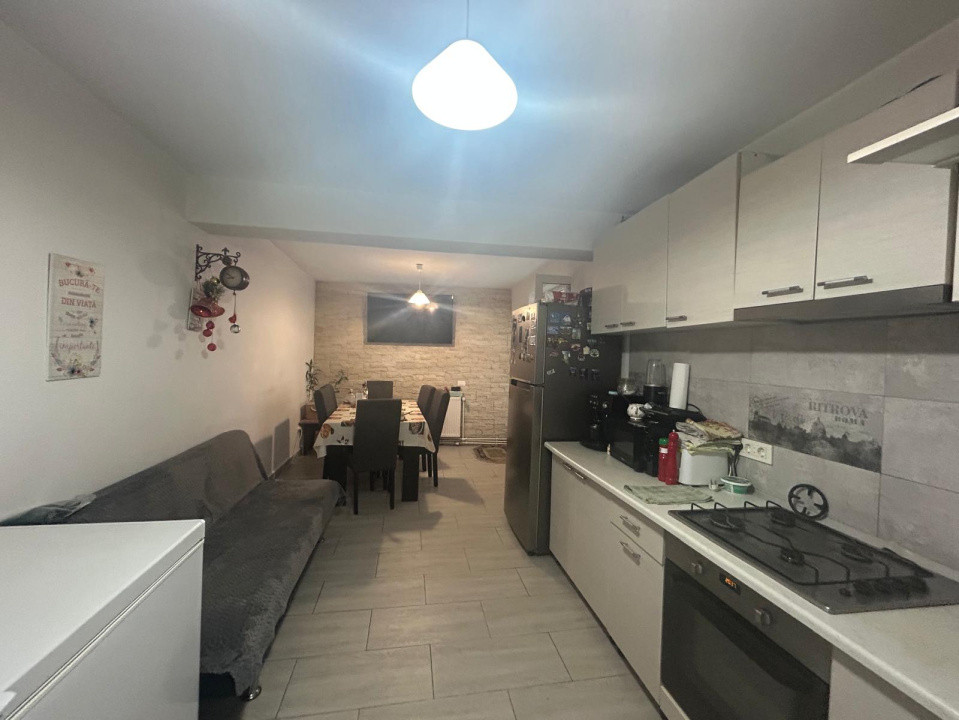 Spatiu Comercial P+1, 272 MP teren, 146 MP utili, Zona Parcul Romanescu