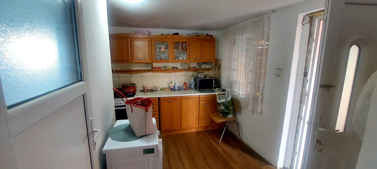 Casa individuala 40mp utili,  409 mp teren, spre vanzare in Cristian 