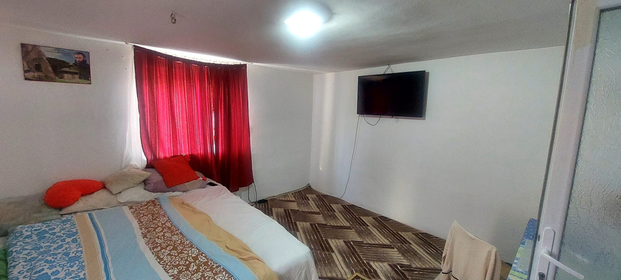 Casa individuala 40mp utili,  409 mp teren, spre vanzare in Cristian 