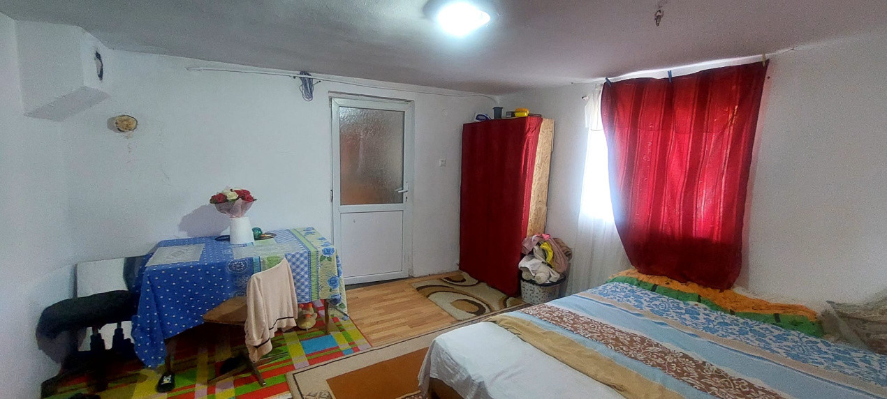 Casa individuala 40mp utili,  409 mp teren, spre vanzare in Cristian 