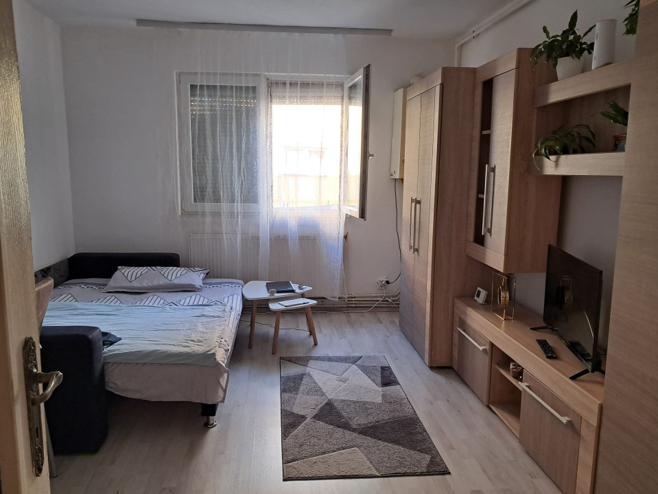 Garsoniera  cocheta 22mp utili, spre vanzare in Broscarie