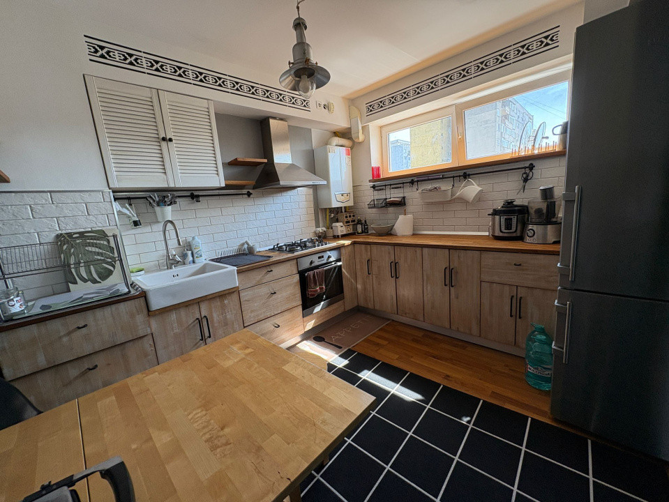 Apartament, 3 camere, decomandat, 68 mp, Cartier Brazda, Zona Consul