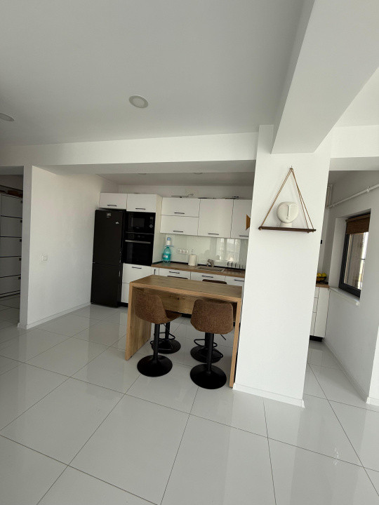 Apartament de vânzare 3 camere| 82 mp | Doamna Stanca 