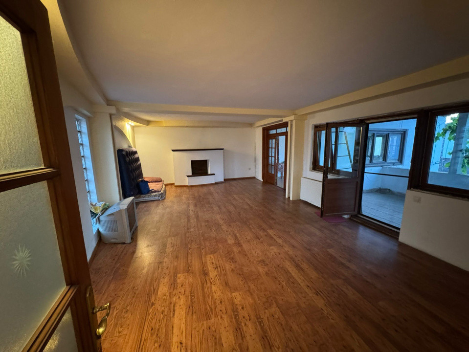 Casa P+E, 148 mp teren, 168 mp utili, zona Centrala