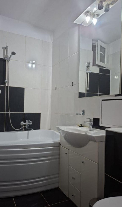 Apartament 2 camere decomandate – Centru Civic, Str. 15 Noiembrie