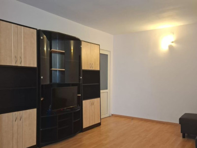 Apartament 2 camere decomandate – Centru Civic, Str. 15 Noiembrie
