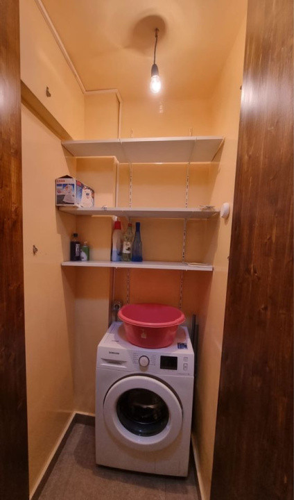 DE INCHIRIAT Garsonieră cu balcon închis – Centrul Civic, Str. Zizinului