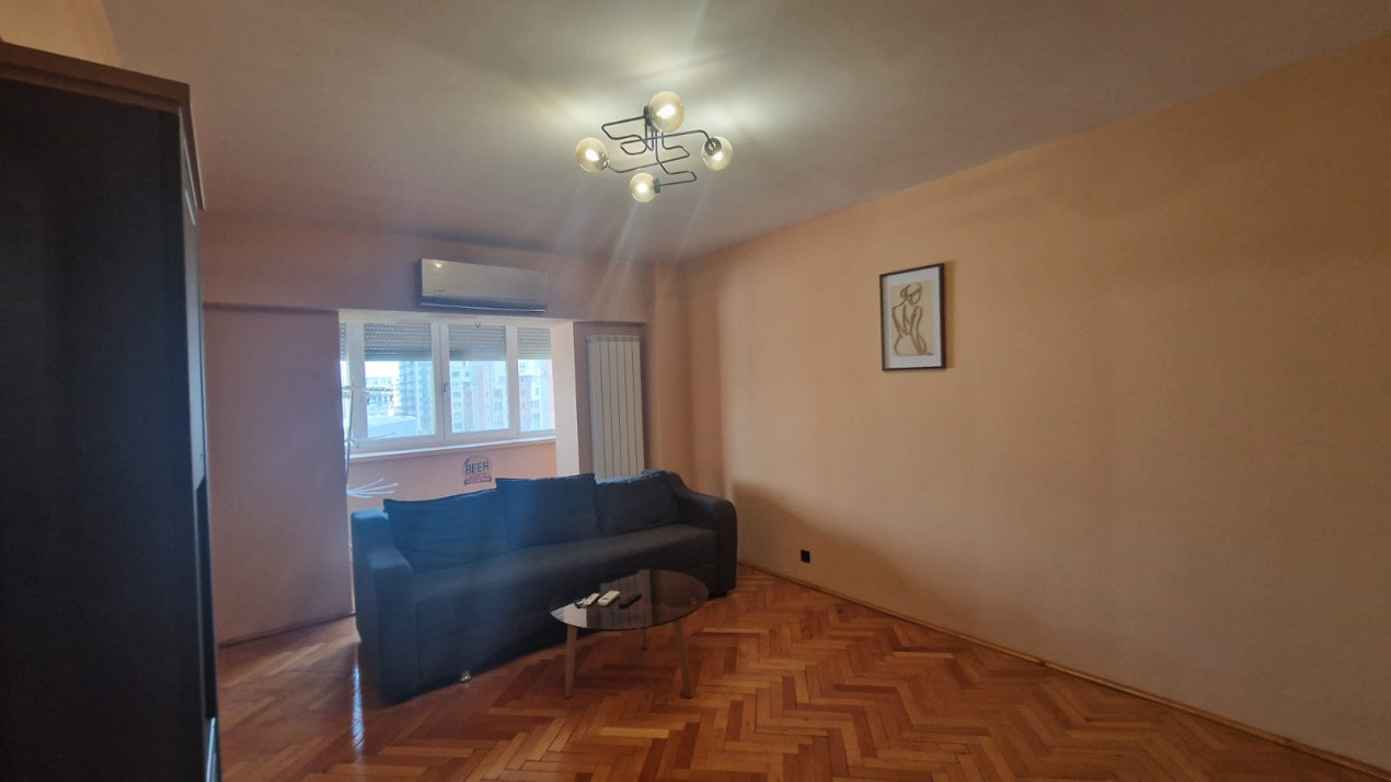 Apartament 3 camere, decomandat, 100mp, Calea Severinului zona Hotel Grim