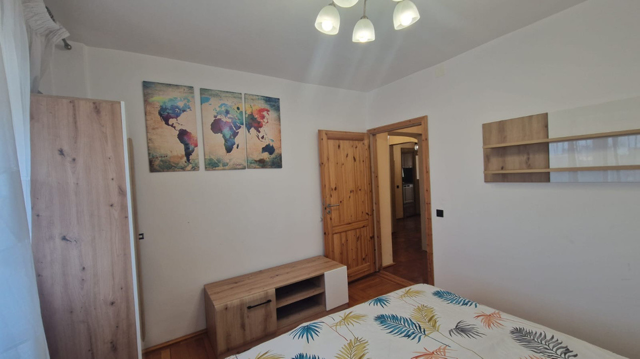 Apartament 3 camere, decomandat, 100mp, Calea Severinului zona Hotel Grim