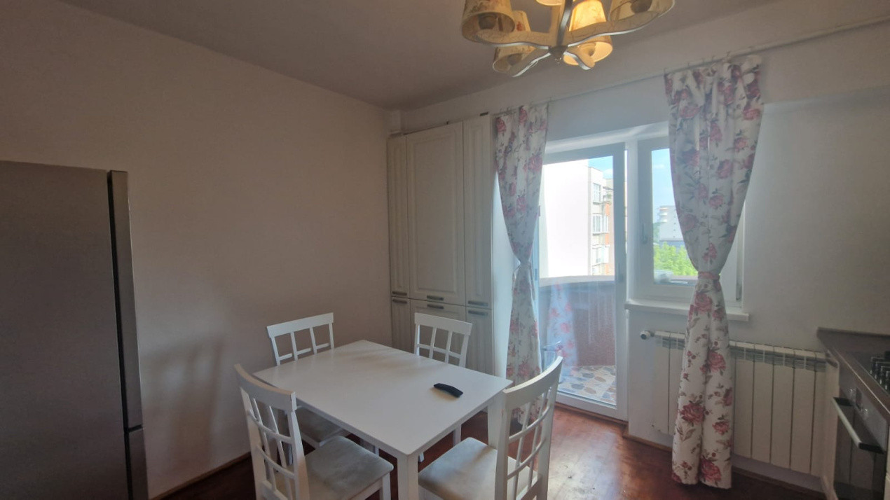 Apartament 3 camere, decomandat, 100mp, Calea Severinului zona Hotel Grim