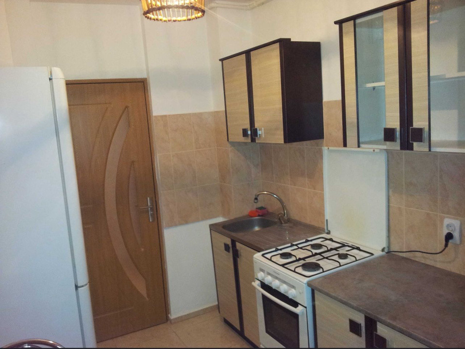 Apartament 2 camere decomandat – Str. Toamnei