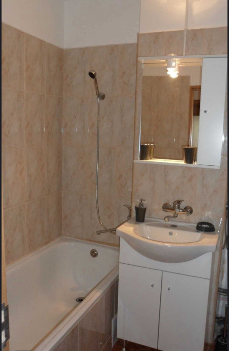 Apartament 2 camere decomandat – Str. Toamnei