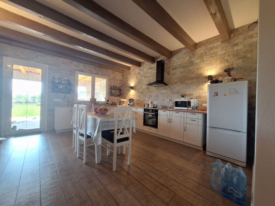 De vânzare casă mobilată, 130 mp.+1600 mp. curte, Mihai Viteazu