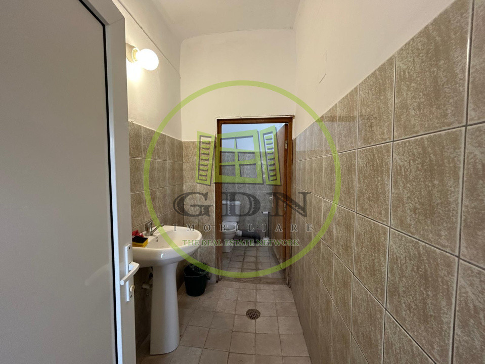 Teren+Hala,6823 MP teren, 1269 mp hala, Carcea