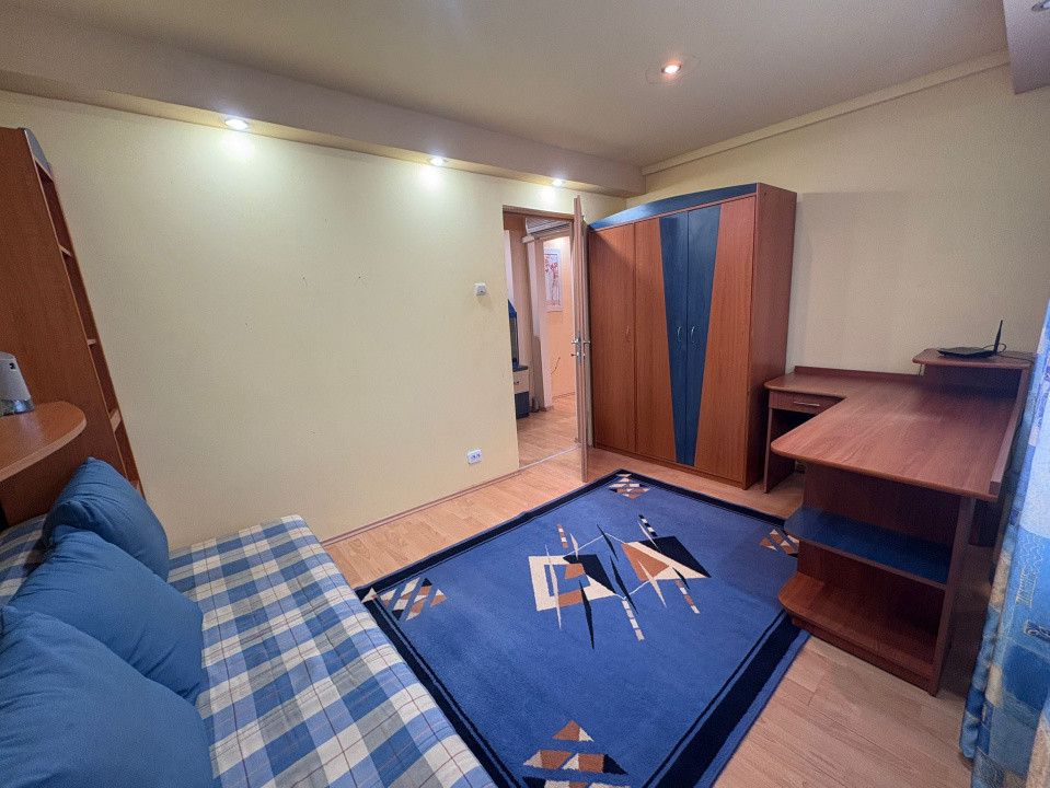 Apartament, 3 camere, decomandat, 64 mp, Cartier Craiovita, Zona Orizont