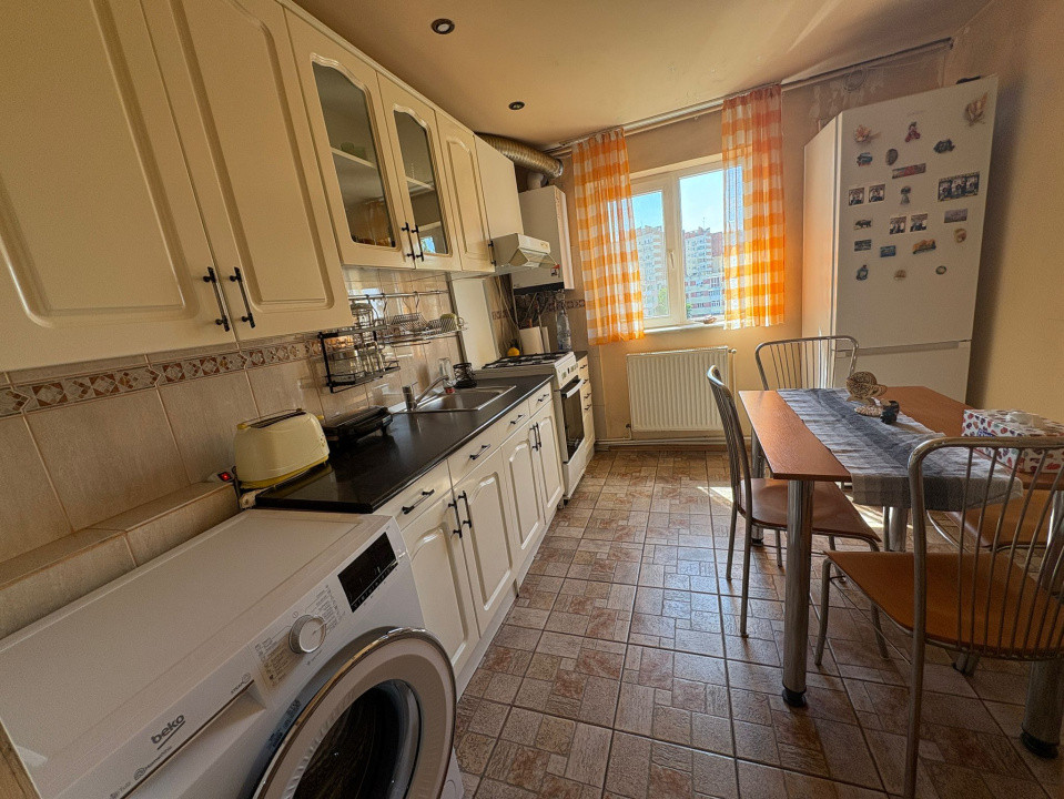 Apartament, 3 camere, decomandat, 64 mp, Cartier Craiovita, Zona Orizont