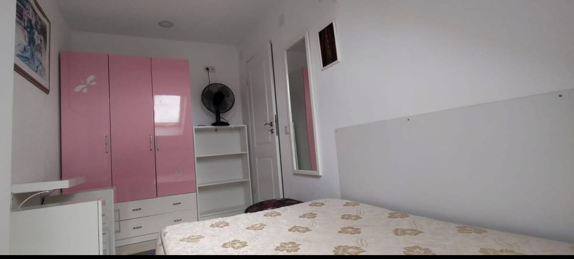 Apartament 3 camere, la mansardă- zona Milea 