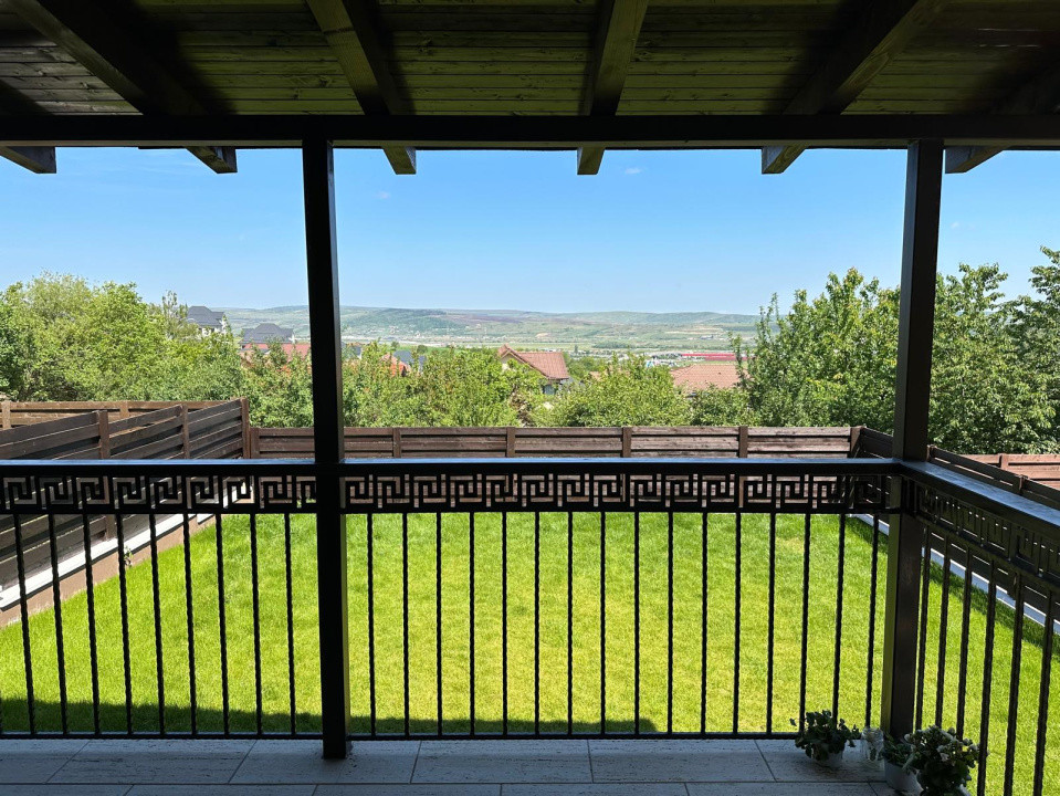 Casa individuala de inchiriat in Dezmir