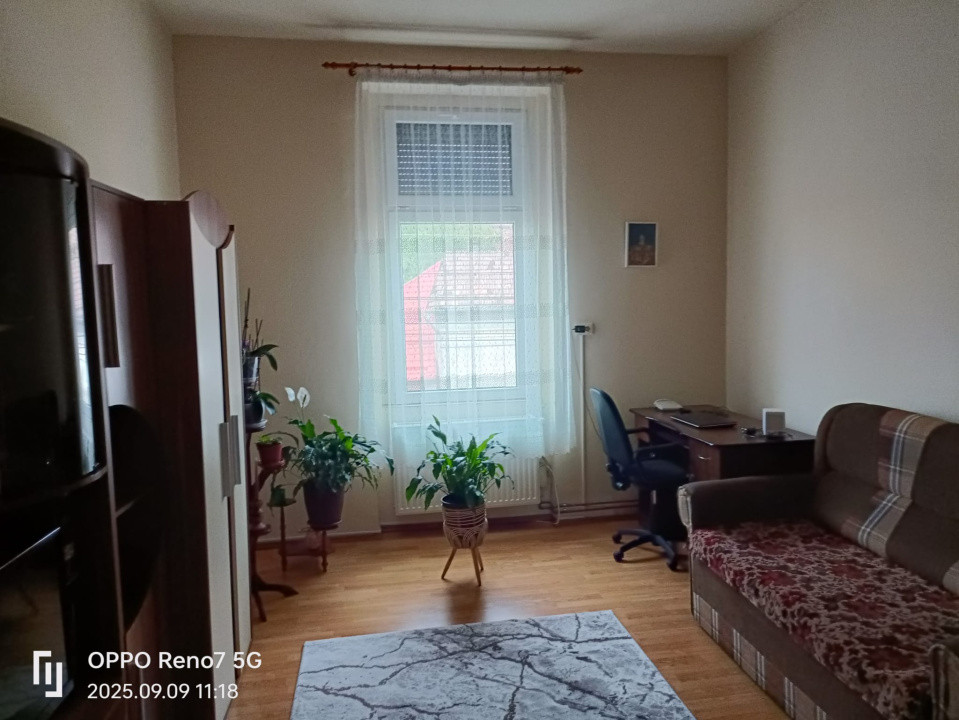 Casă de vânzare în Reghin zona centrală.