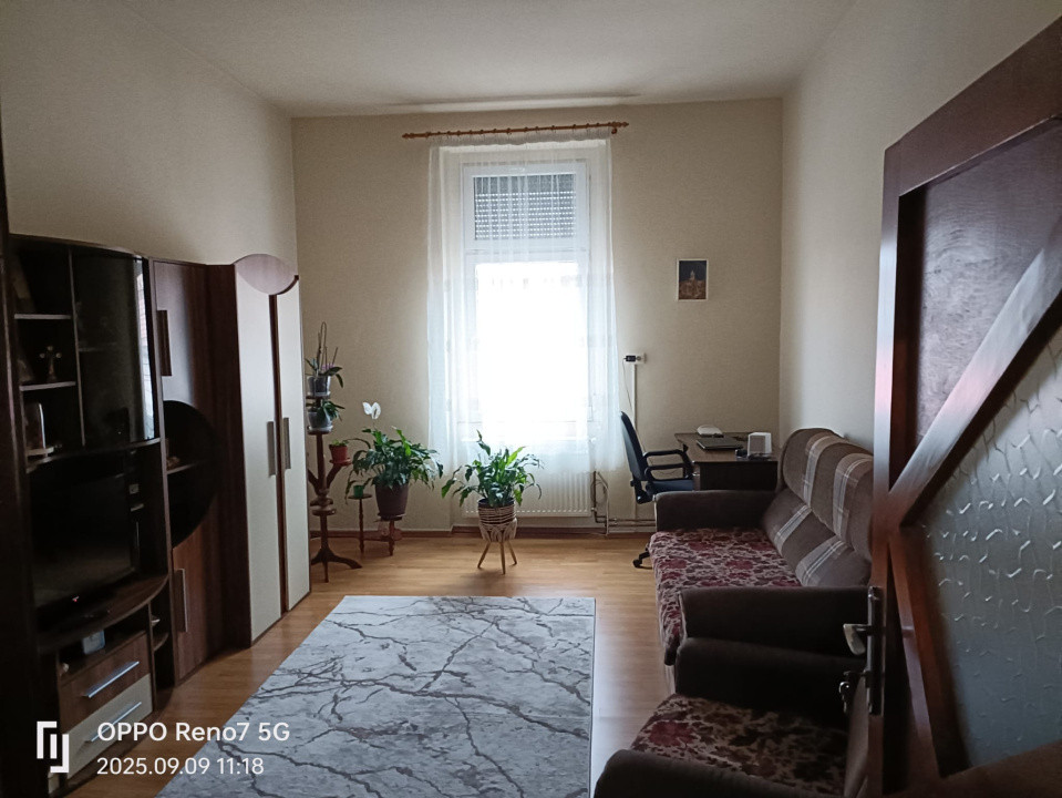 Casă de vânzare în Reghin zona centrală.