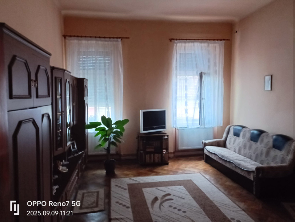 Casă de vânzare în Reghin zona centrală.