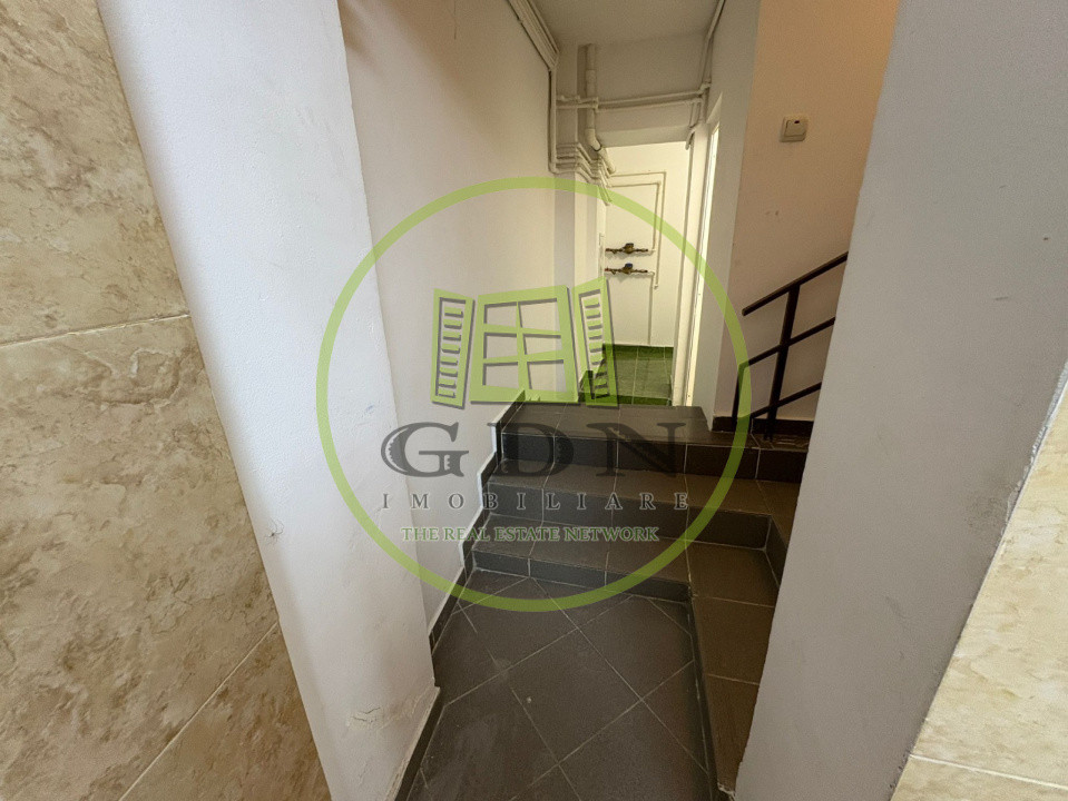 Spatiu comercial, 100 mp utili, demisol, Cartier Rovine