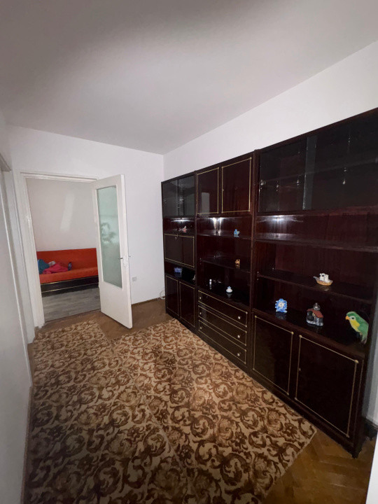 Apartament de închiriat 3 camere | 57 mp+8 mp balcon | Mihai Viteazu 