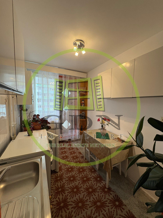 Apartament de închiriat 3 camere | 57 mp+8 mp balcon | Mihai Viteazu 