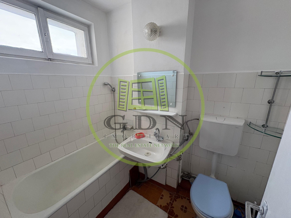 Apartament de închiriat 3 camere | 57 mp+8 mp balcon | Mihai Viteazu 