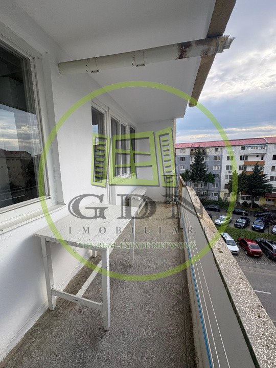 Apartament de închiriat 3 camere | 57 mp+8 mp balcon | Mihai Viteazu 