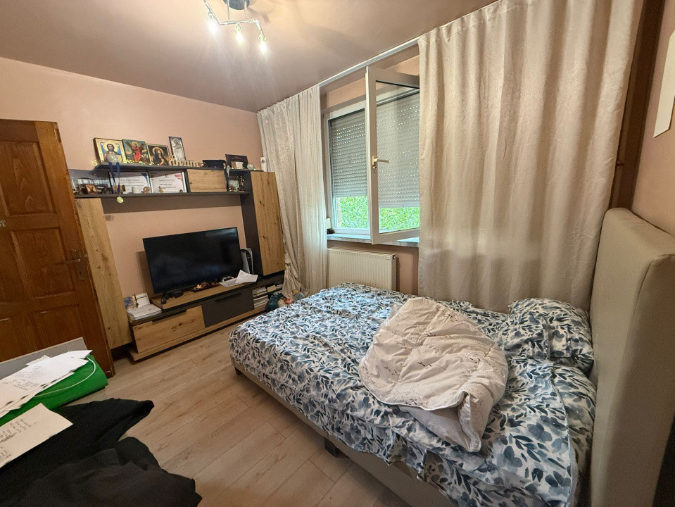 Apartament 3 camere, decomandat, 70 mp, Calea Bucuresti, Zona Teatru Colibri