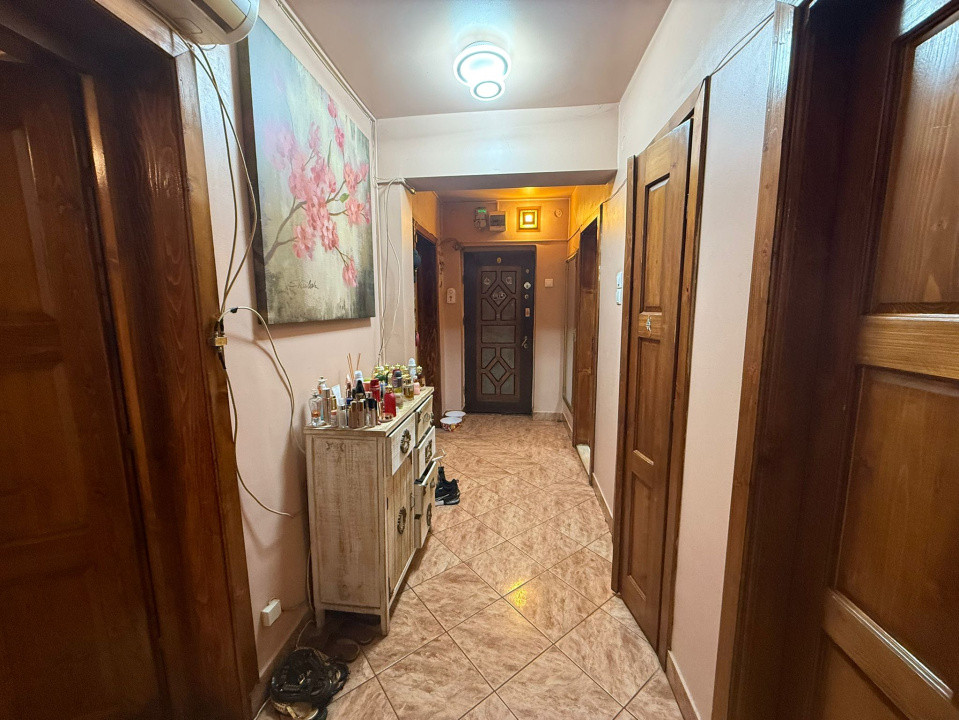 Apartament 3 camere, decomandat, 70 mp, Calea Bucuresti, Zona Teatru Colibri