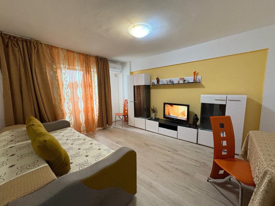 Apartament, 3 camere, decomandat, 78 mp, Calea Bucuresti, Zona Pasajului 